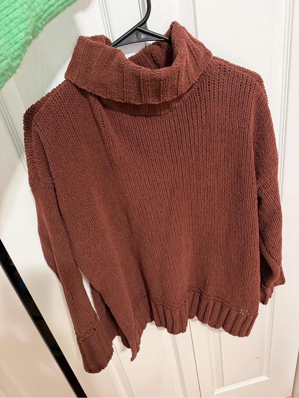 aerie Chunky Turtleneck Sweater in Rust Brown